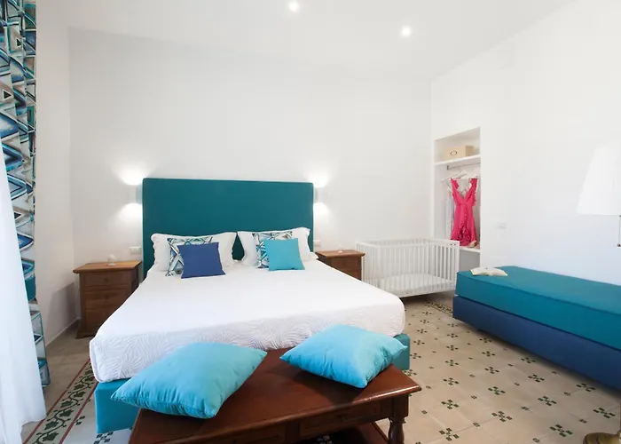 Shine House Sorrento